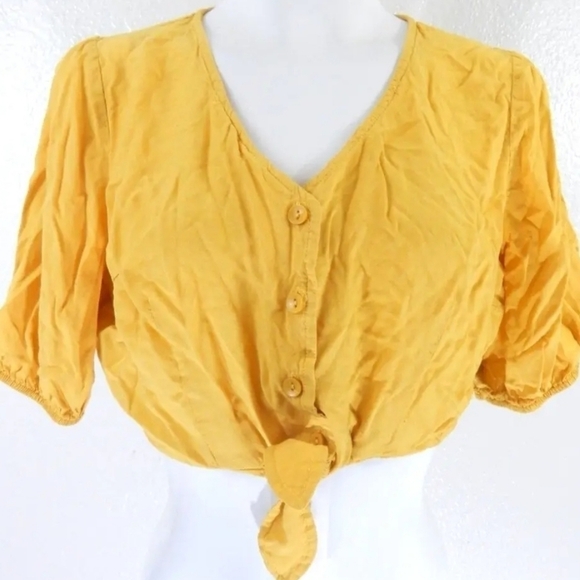 Modcloth X Collectif Feeling Knotty Crop Top - Picture 2 of 4